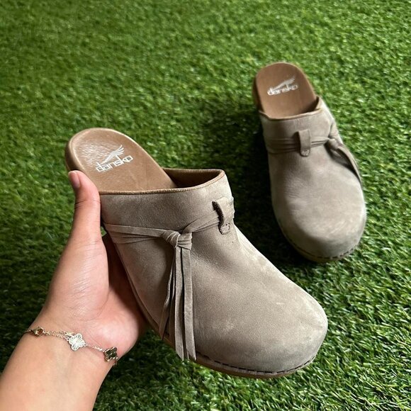 DANSKO taupe grey leather clogs - Picture 3 of 6